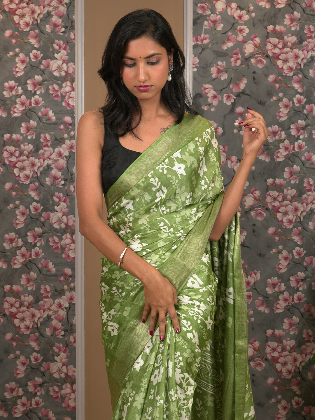Floral Cotton Blend Saree